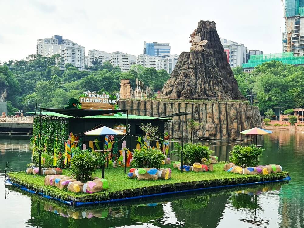 Sunway Lagoon surprised its white-handed gibbon princess, Pinky with a new house on a man-made island named Gibbon Island – Upcycled Floating Island!