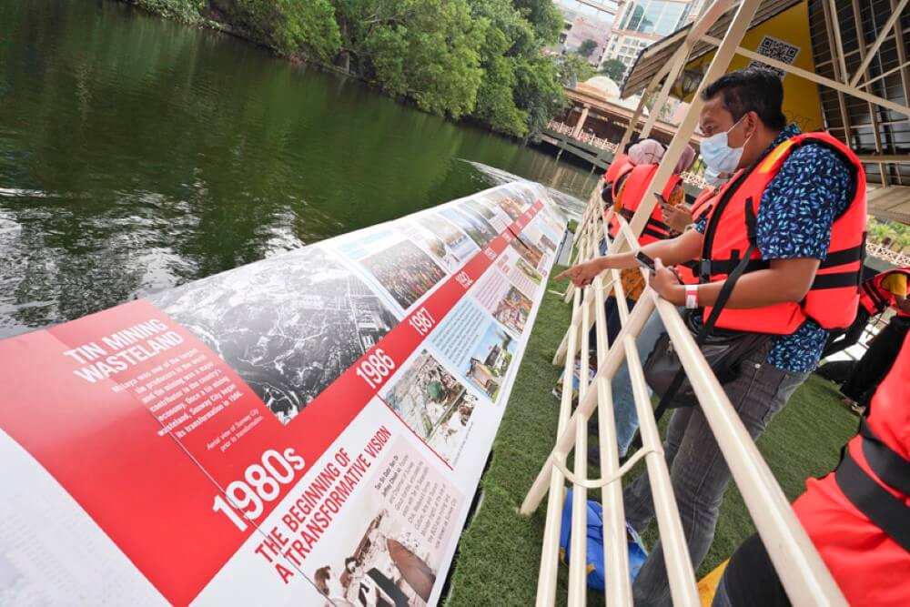 Sunway Lagoon surprised its white-handed gibbon princess, Pinky with a new house on a man-made island named Gibbon Island – Upcycled Floating Island!