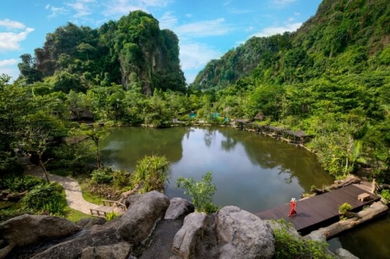 the banjaran is encircled by natural caves