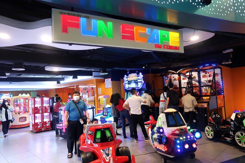 Gather your friends at Fun Scape by Cobay for an absolute blast!